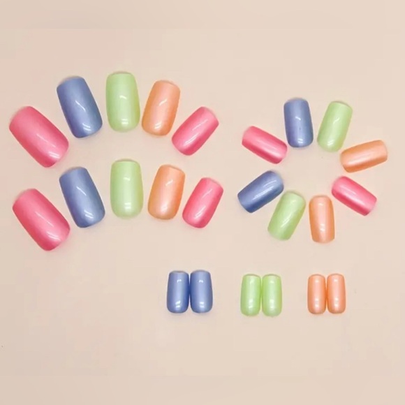 Multicolored Square Shimmery Colors, Press On Nails, NIB Kit - Picture 3 of 3